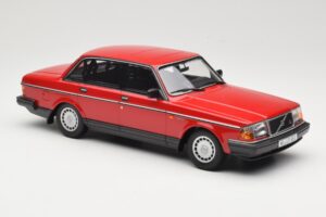 Volvo 240 GL Roșu Închis Minichamps 1:18 166171401 Metal - imaginea 4 din 6