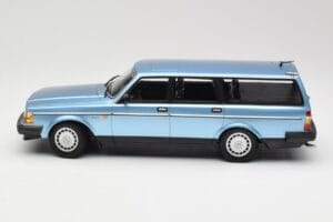 Volvo 240 GL Estate Blue Metallic Minichamps 1:18 155171414 Metal - imaginea 3 din 6