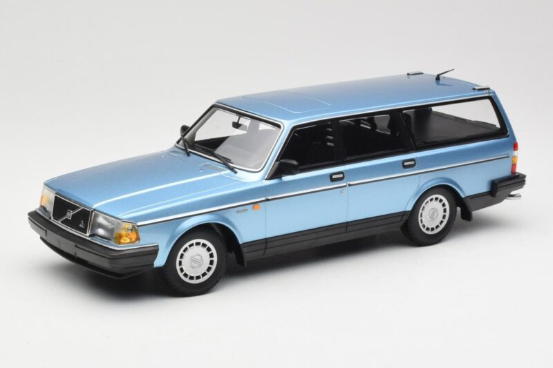 Volvo 240 GL Estate Blue Metallic Minichamps 1:18 155171414 Metal