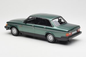 Volvo 240 GL Verde Metalizat Minichamps 1:18 155171400 Metal - imaginea 5 din 6