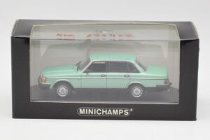 Volvo 240 GL Verde Metalizat Minichamps 1:43 400171402 Metal - imaginea 4 din 4