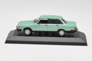 Volvo 240 GL Verde Metalizat Minichamps 1:43 400171402 Metal