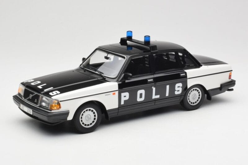 Volvo 240 GL Polis Sweden Negru Minichamps 1:18 155171497 Metal