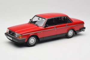 Volvo 240 GL Roșu Minichamps 1:18 155171401 Metal