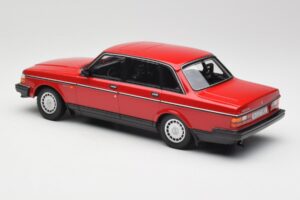 Volvo 240 GL Roșu Minichamps 1:18 155171401 Metal - imaginea 5 din 6