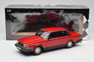 Volvo 240 GL Roșu Minichamps 1:18 155171401 Metal - imaginea 6 din 6
