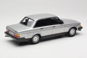 Volvo 240 GL Argintiu Minichamps 1:18 155171408 Metal - imaginea 2 din 6