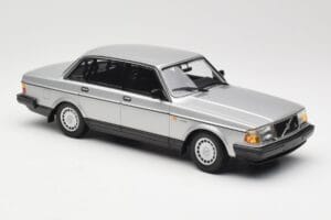 Volvo 240 GL Argintiu Minichamps 1:18 155171408 Metal - imaginea 4 din 6