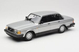 Volvo 240 GL Argintiu Minichamps 1:18 155171408 Metal