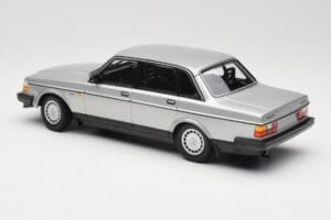 Volvo 240 GL Argintiu Minichamps 1:18 155171408 Metal - imaginea 5 din 6