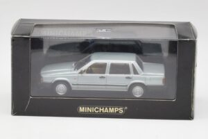 Volvo 240 GL Argintiu Metalic Minichamps 1:43 940171402 Metal - imaginea 4 din 4