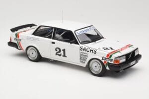 Volvo 240 Turbo #21 P. Stureson DTM Winner Wunstorf 1985 AUTOart 1:18 88592 Metal - imaginea 6 din 8