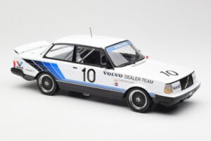 Volvo 240 Turbo #10 R. Francevic Winner ATCC 1986 IXO 1:18 18RMC176 Metal - imaginea 4 din 6