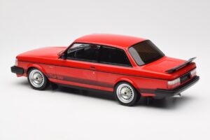 Volvo 240 Turbo Roșu Custom IXO 1:18 18CMC177 Metal - imaginea 5 din 5