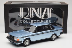 Volvo 244 Turbo Albastru Deschis DNA 1:18 DNA000135 Metal - imaginea 6 din 6