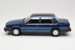 Volvo 740 GL Dark Blue Metallic Minichamps 1:18 155171701 Metal - imaginea 3 din 6