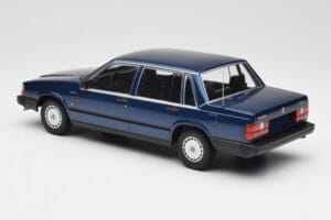 Volvo 740 GL Dark Blue Metallic Minichamps 1:18 155171701 Metal - imaginea 5 din 6