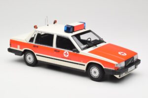 Volvo 740 GL DRK Aschaffenburg Minichamps 1:18 155171790 Metal - imaginea 4 din 6