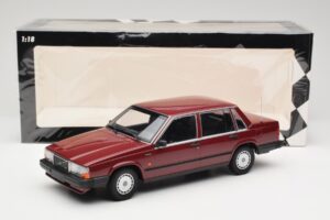 Volvo 740 GL Roșu Minichamps 1:18 155171704 Metal - imaginea 6 din 6