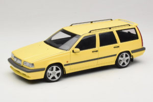 Volvo 850 T-5R Break Cream Yellow AUTOart 1:18 79506 Metal
