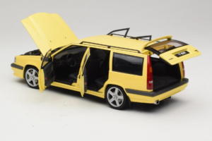 Volvo 850 T-5R Break Cream Yellow AUTOart 1:18 79506 Metal - imaginea 5 din 8