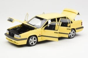 Volvo 850 T-5R Galben AUTOart 1:18 79501 Metal - imaginea 2 din 8