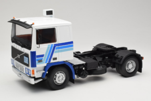 Volvo F12 Albastru Alb Road Kings 1:18 RK180033 Metal