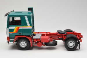 Volvo F1220 Verde Roșu Road Kings 1:18 RK180032 Metal - imaginea 4 din 8