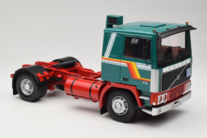 Volvo F1220 Verde Roșu Road Kings 1:18 RK180032 Metal - imaginea 6 din 8