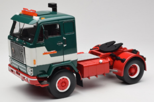 Volvo F88 Bilspedition Verde Alb MCG 1:18 MCG18139 Metal