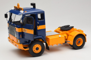Volvo F88 Albastru Închis Galben MCG 1:18 MCG18140 Metal - imaginea 2 din 8