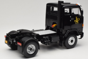 Volvo F88 John Player Special Black MCG 1:18 MCG18217 Metal - imaginea 3 din 8