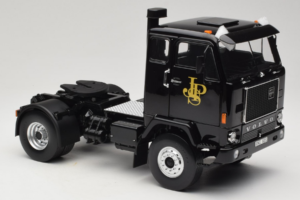 Volvo F88 John Player Special Black MCG 1:18 MCG18217 Metal - imaginea 6 din 8