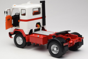 Volvo F88 Alb Roșu MCG 1:18 MCG18141 Metal - imaginea 5 din 8