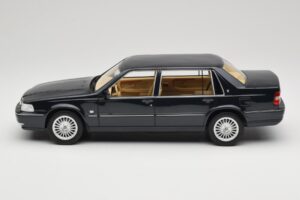 Volvo S90 Royal Blue DNA 1:18 DNA000088 Metal - imaginea 3 din 6