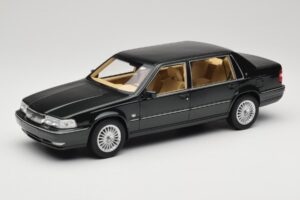 Volvo S90 Royal Green DNA 1:18 DNA000090 Metal