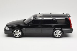 Volvo V70 R P80 Negru DNA 1:18 DNA000232 Metal - imaginea 3 din 6