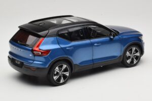 Volvo XC40 Recharge Albastru Metalizat Paudi Model 1:18 2562373 Metal - imaginea 3 din 8