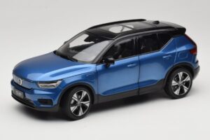 Volvo XC40 Recharge Albastru Metalizat Paudi Model 1:18 2562373 Metal