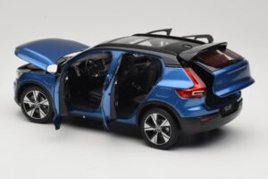 Volvo XC40 Recharge Albastru Metalizat Paudi Model 1:18 2562373 Metal - imaginea 5 din 8