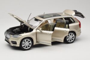 Volvo XC90 Luminous Sand Yellow Paudi Model 1:18 9430841 Metal - imaginea 2 din 8