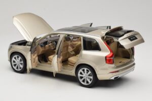 Volvo XC90 Luminous Sand Yellow Paudi Model 1:18 9430841 Metal - imaginea 5 din 8