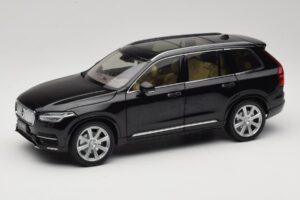 Volvo XC90 Onyx Black Paudi Model 1:18 9430842 Metal