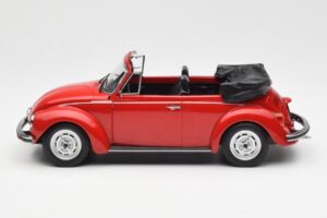 Volkswagen Beetle 1303 Cabriolet Roșu Norev 1:18 188529 Metal - imaginea 3 din 6