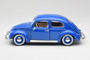 Volkswagen Beetle Albastru Bburago 1:18 23124646 Metal - imaginea 4 din 8
