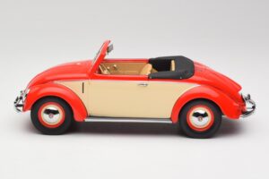 Volkswagen Beetle Hebmuller Cabriolet Roșu & Crem Minichamps 1:18 107054231 Rășină - imaginea 3 din 6