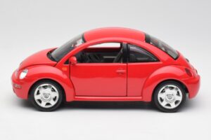 Volkswagen New Beetle Roșu Bburago 1:18 8185108 Metal - imaginea 4 din 8