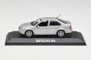 Volkswagen Bora Reflex Argintiu Minichamps 1:43 Volkswagen Bora Reflex Argintiu Minichamps 1:43 81982223S Metal