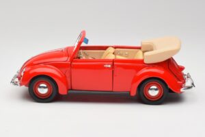 Volkswagen Cabriolet Ruby Roșu Maisto 1:18 32826 Metal - imaginea 4 din 8