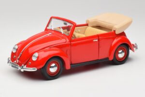 Volkswagen Cabriolet Ruby Roșu Maisto 1:18 32826 Metal